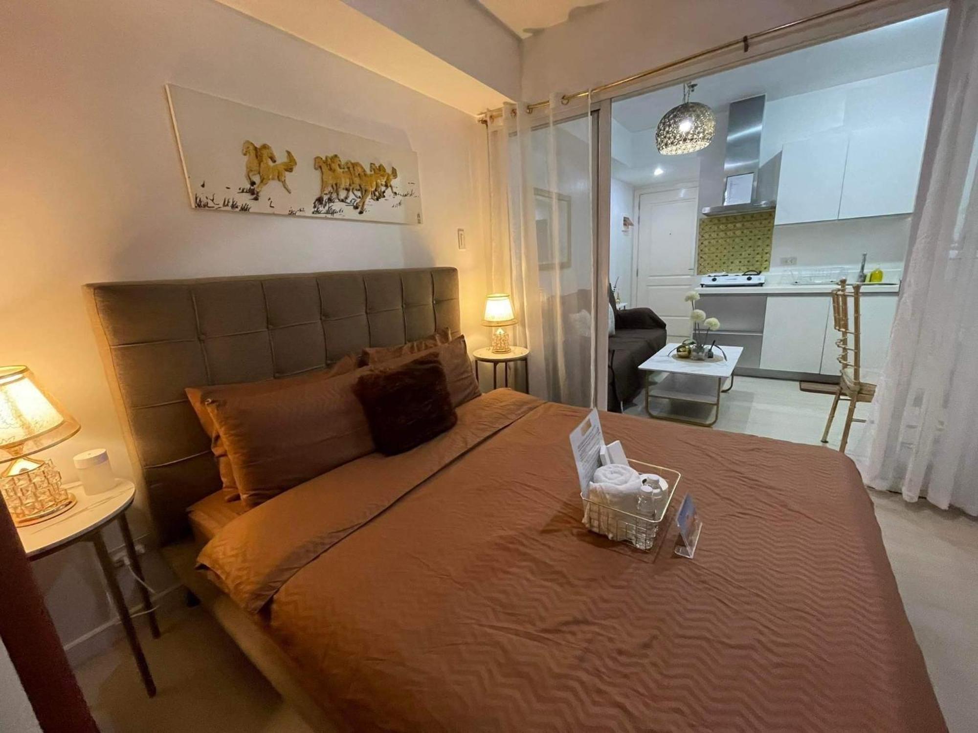 מנילה Beach Front Living In The Heart Of The City, Azure Residences מראה חיצוני תמונה