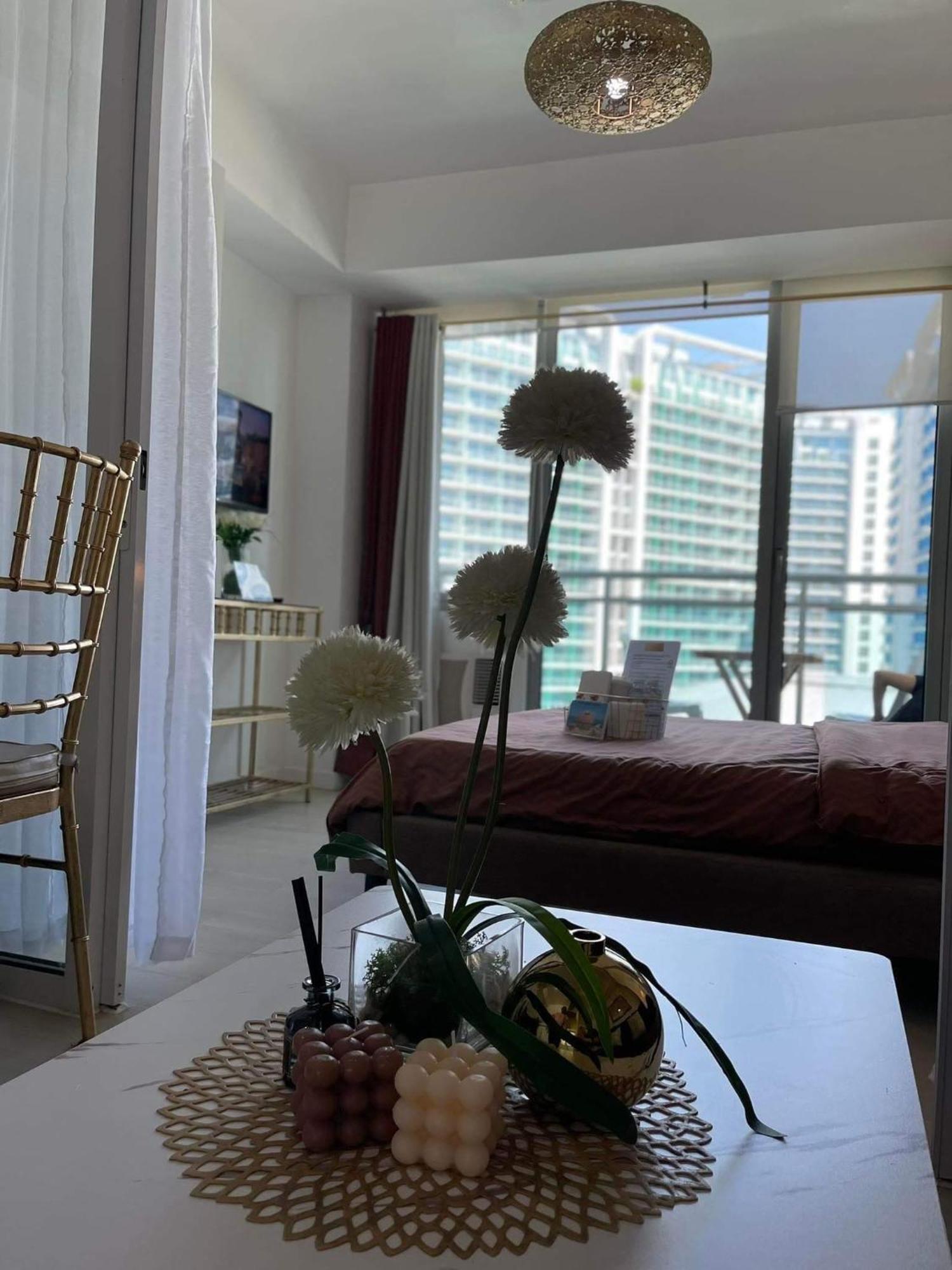מנילה Beach Front Living In The Heart Of The City, Azure Residences מראה חיצוני תמונה