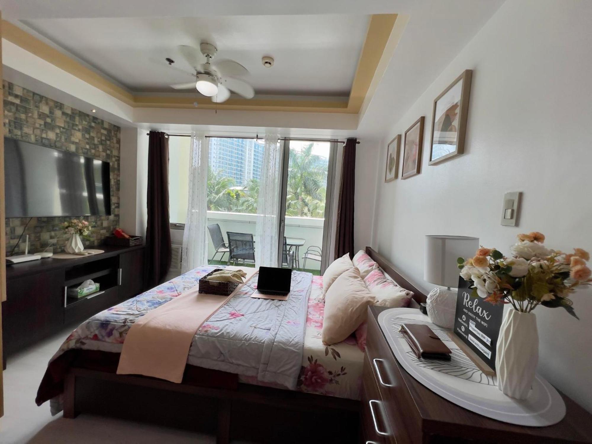 מנילה Beach Front Living In The Heart Of The City, Azure Residences מראה חיצוני תמונה