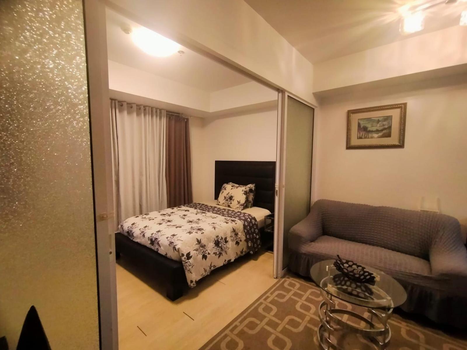 מנילה Beach Front Living In The Heart Of The City, Azure Residences מראה חיצוני תמונה