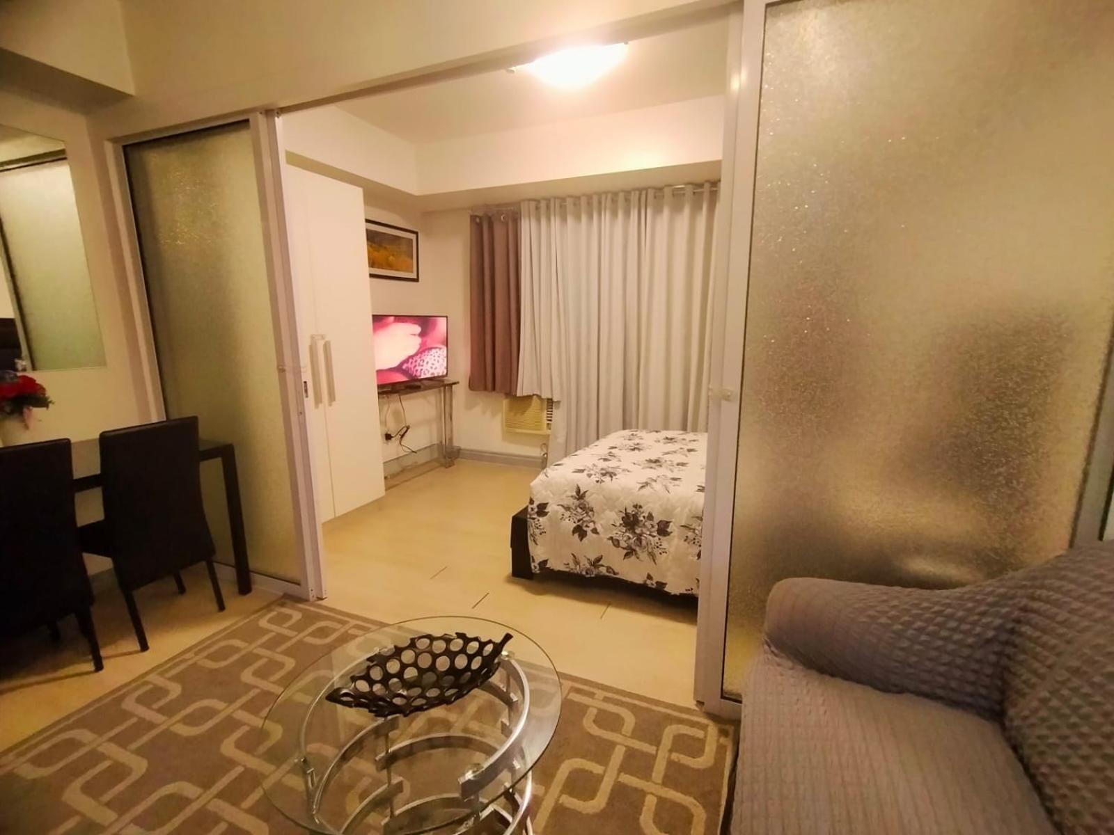 מנילה Beach Front Living In The Heart Of The City, Azure Residences מראה חיצוני תמונה