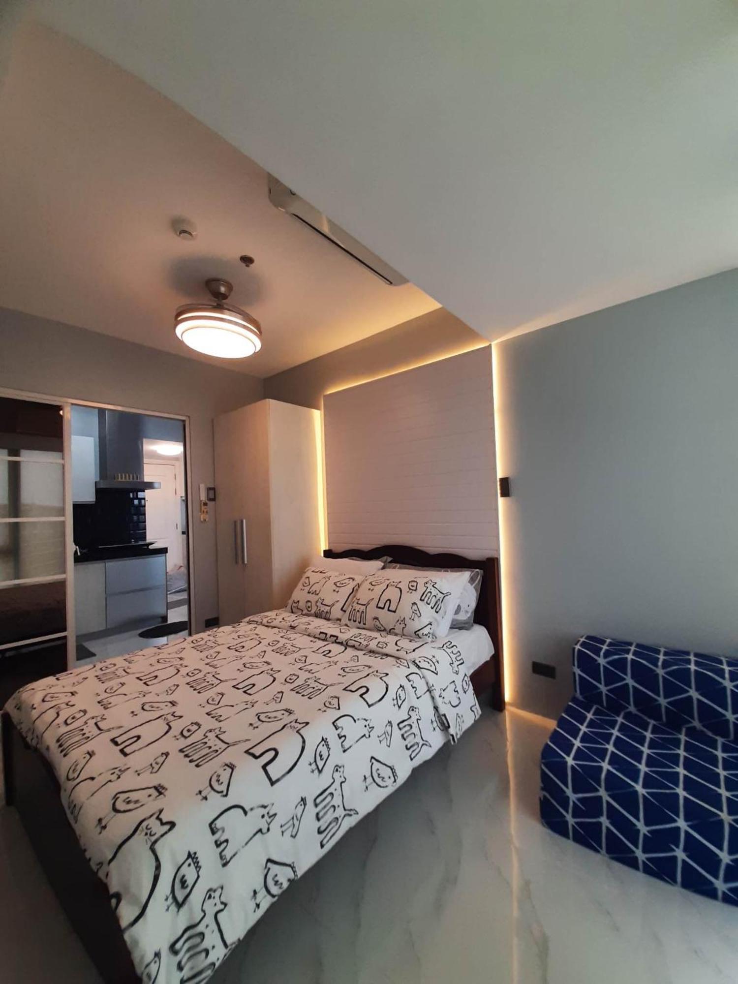 מנילה Beach Front Living In The Heart Of The City, Azure Residences מראה חיצוני תמונה