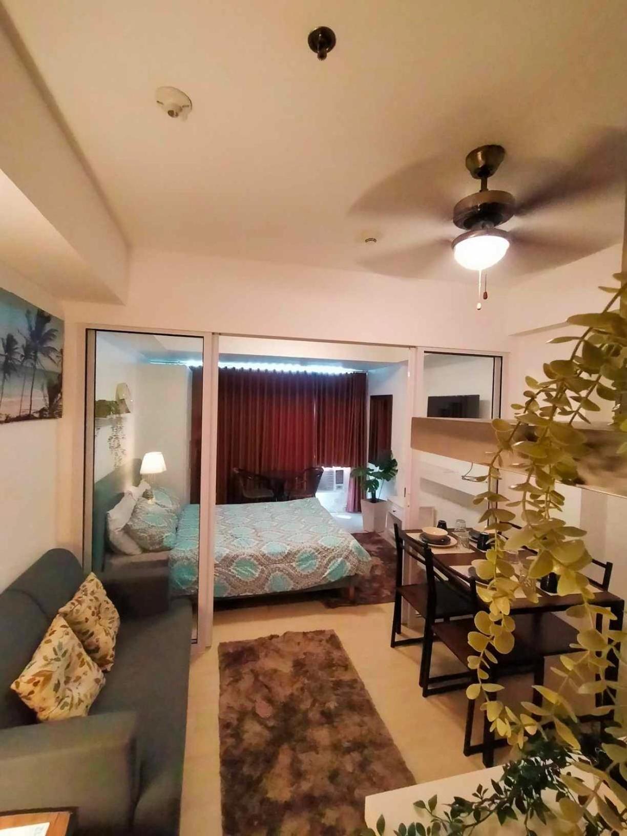 מנילה Beach Front Living In The Heart Of The City, Azure Residences מראה חיצוני תמונה