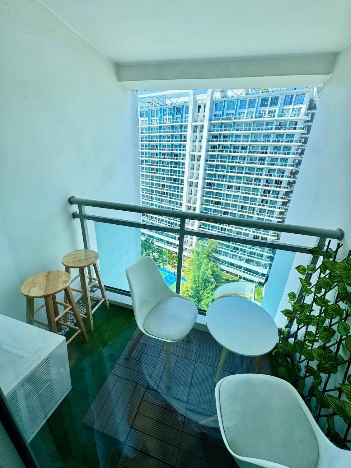 מנילה Beach Front Living In The Heart Of The City, Azure Residences מראה חיצוני תמונה