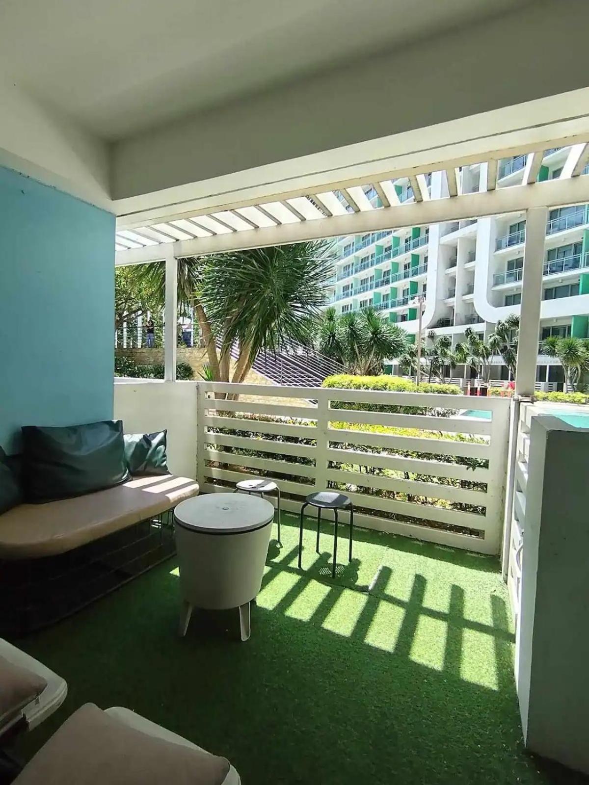מנילה Beach Front Living In The Heart Of The City, Azure Residences מראה חיצוני תמונה