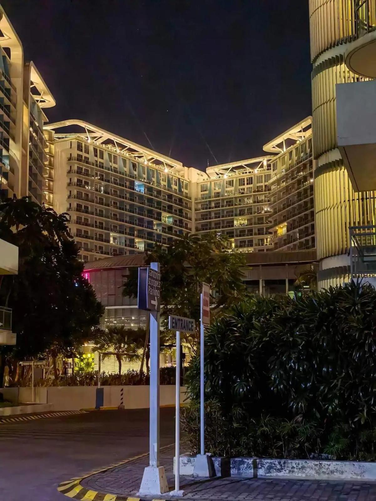 מנילה Beach Front Living In The Heart Of The City, Azure Residences מראה חיצוני תמונה